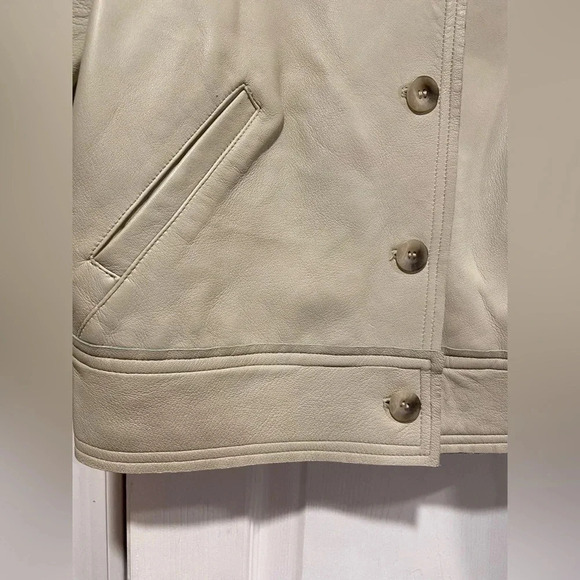 ABS Allen Schwartz Size 6 Bone White Soft 100% Leather Biker Moto Bomber Jacket - Picture 3 of 11